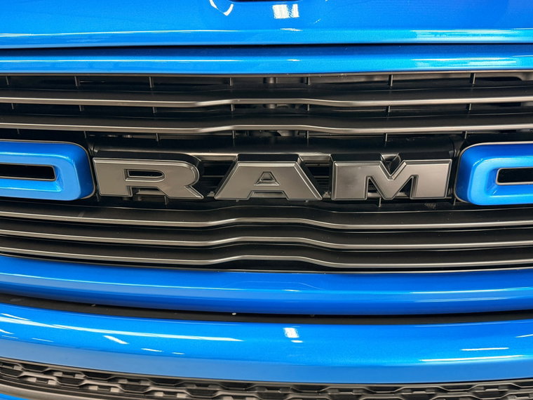 Vehicle Image 42