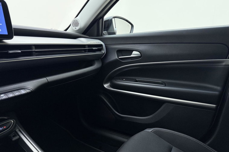 Vehicle Image 35