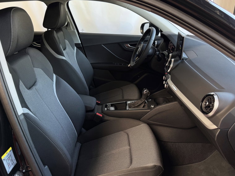 Vehicle Image 31