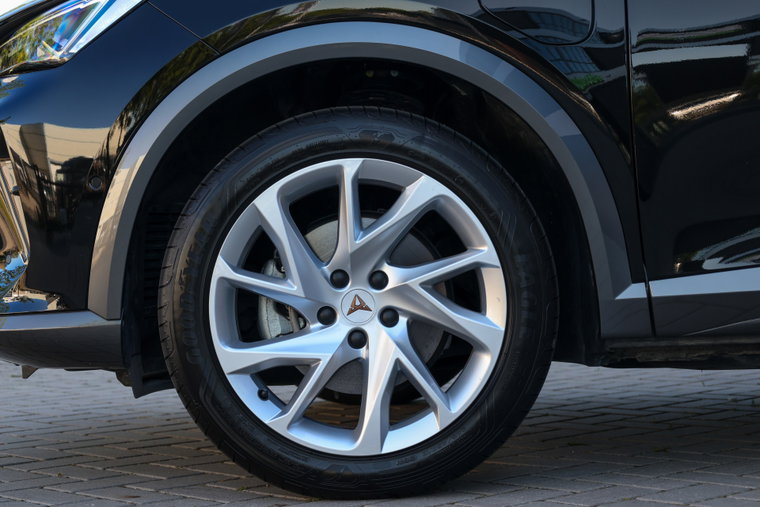 Vehicle Image 9