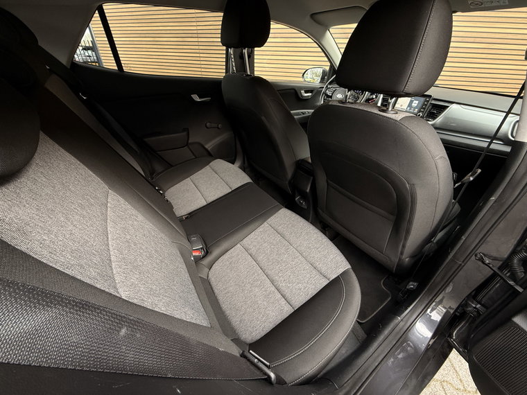 Vehicle Image 38