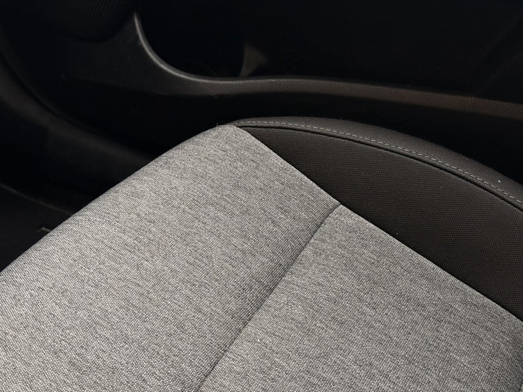 Vehicle Image 39