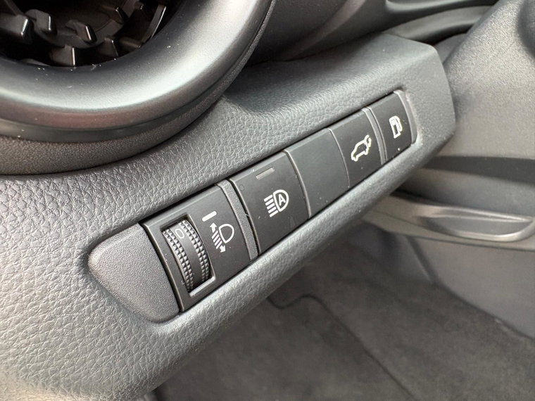 Vehicle Image 26