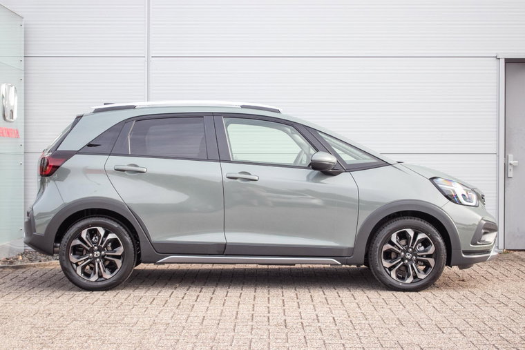 Vehicle Image 12