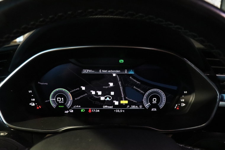 Vehicle Image 38