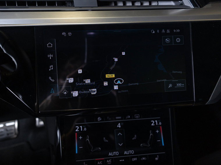 Vehicle Image 38