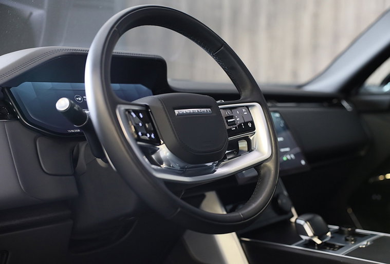 Vehicle Image 9