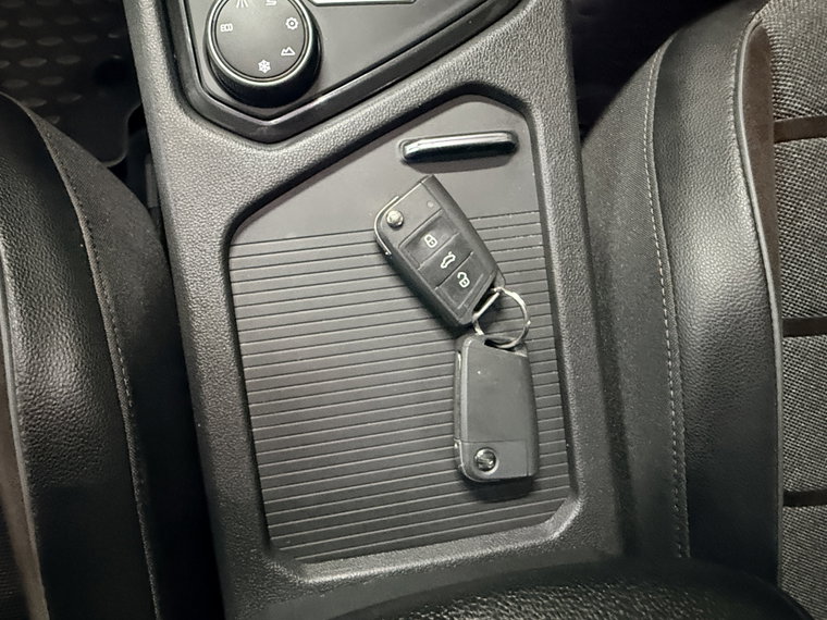 Vehicle Image 29