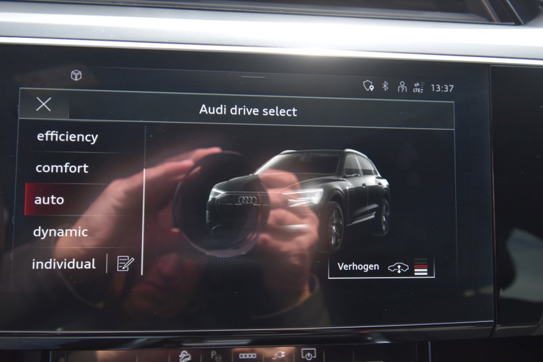 Vehicle Image 40