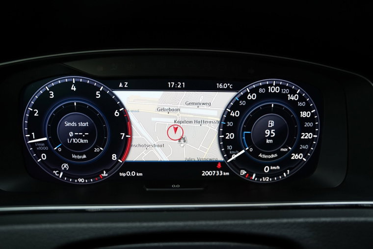 Vehicle Image 12
