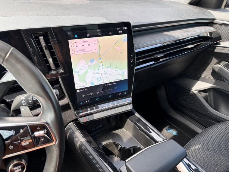 Vehicle Image 25