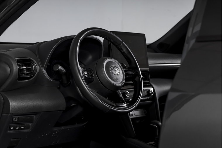Vehicle Image 14