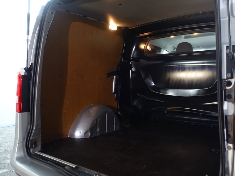 Vehicle Image 36