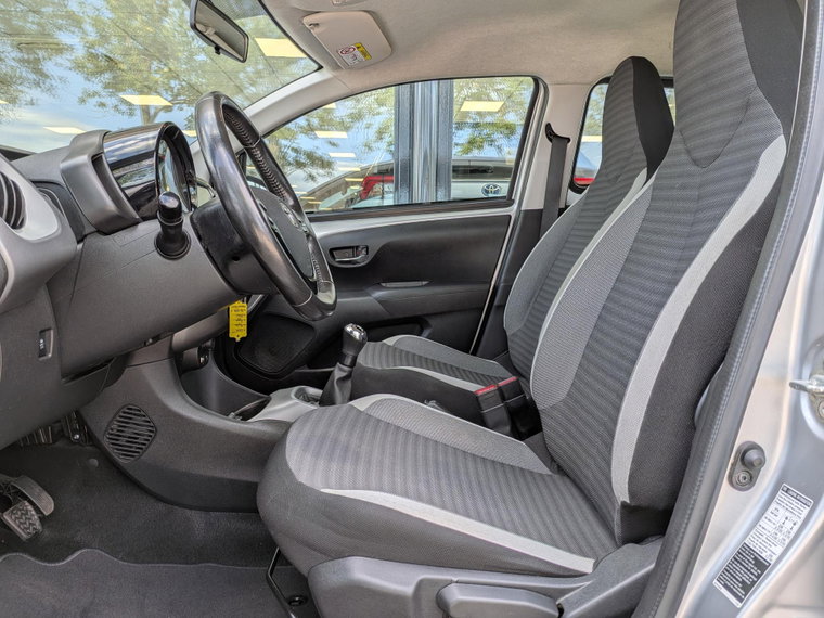 Vehicle Image 14