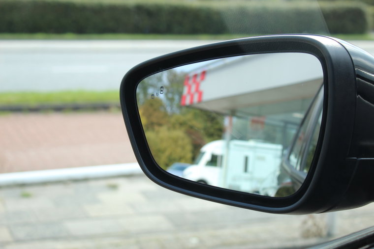 Vehicle Image 35