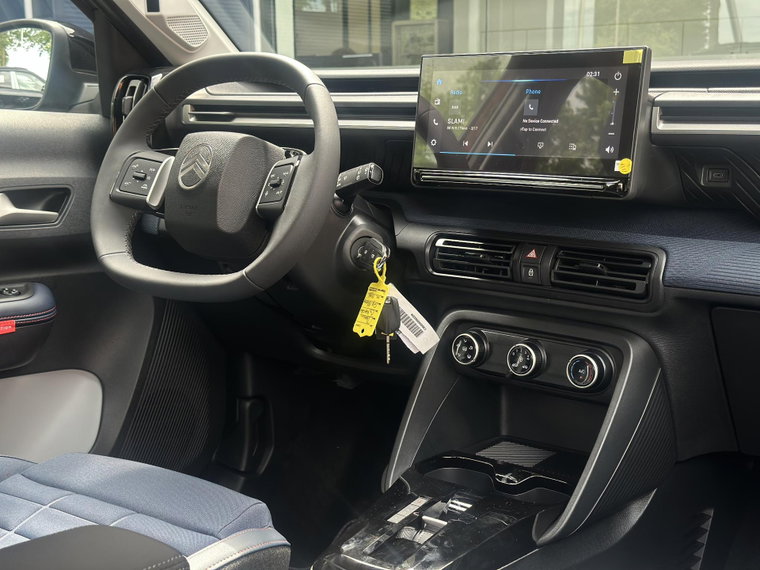 Vehicle Image 22