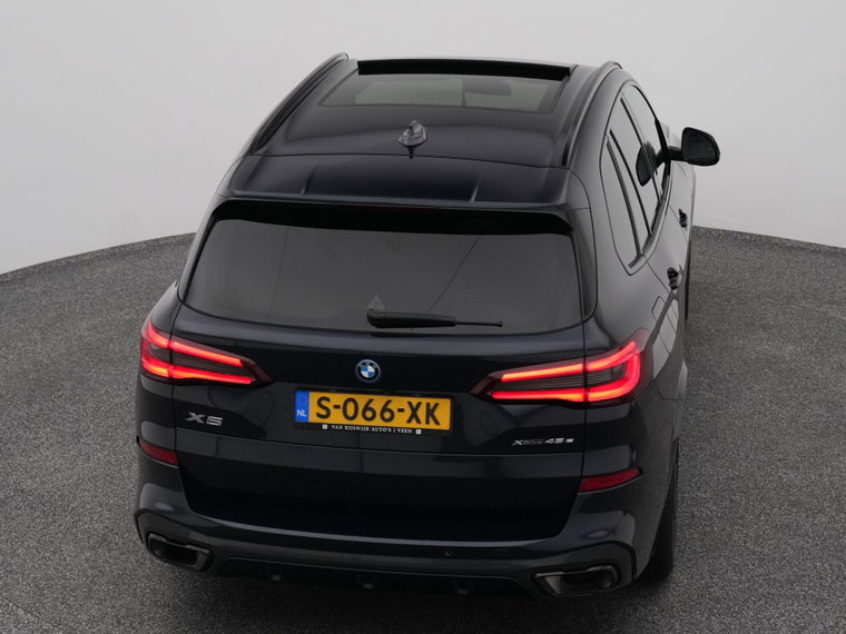 Vehicle Image 35