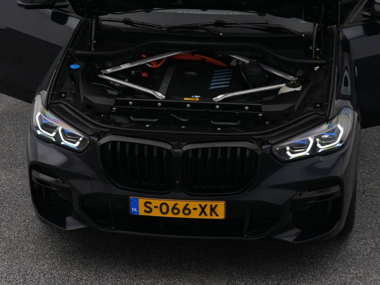 Vehicle Image 38