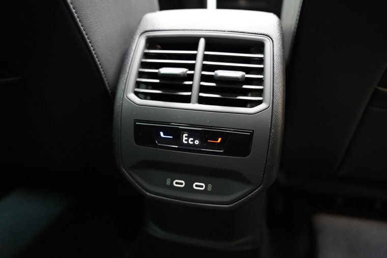 Vehicle Image 42