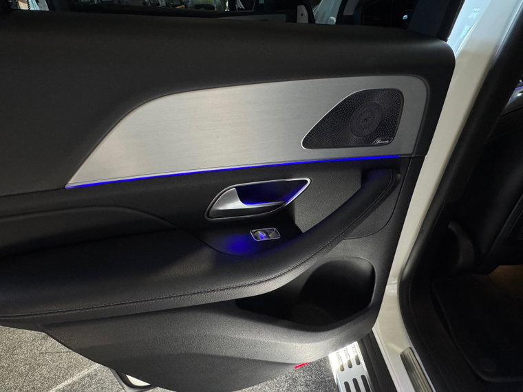 Vehicle Image 45