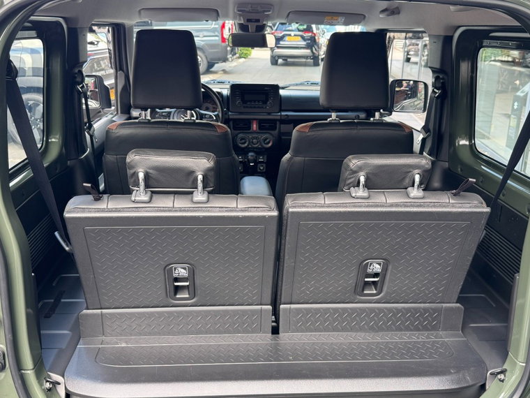 Vehicle Image 14