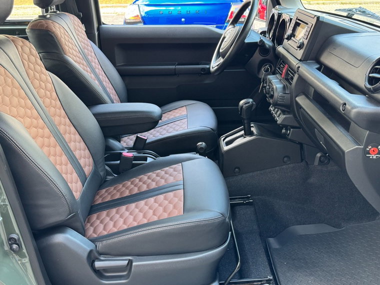Vehicle Image 28