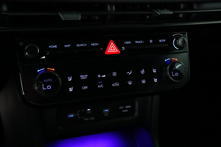 Vehicle Image 29