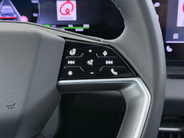 Vehicle Image 35