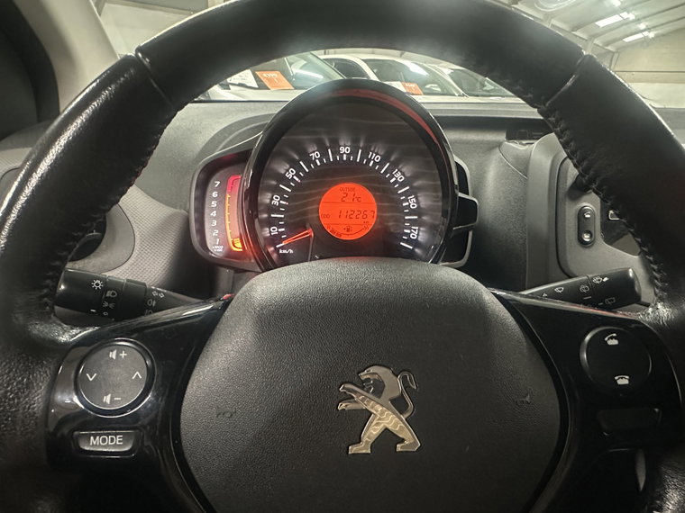Vehicle Image 19