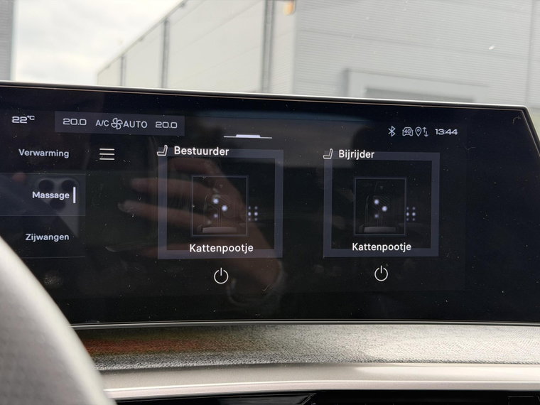 Vehicle Image 38
