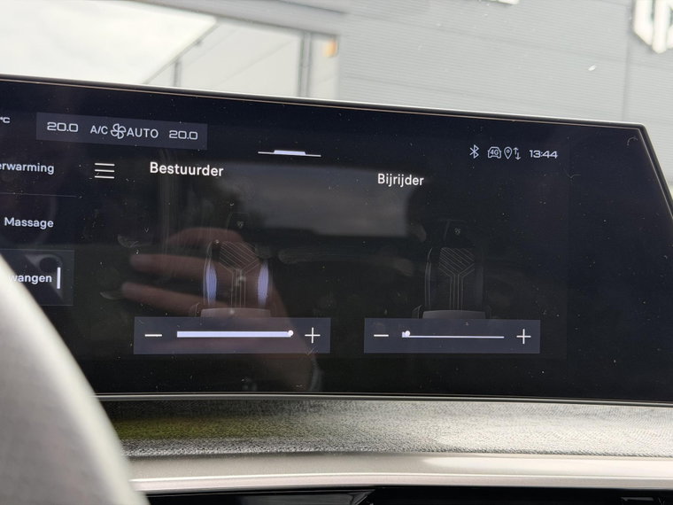 Vehicle Image 39