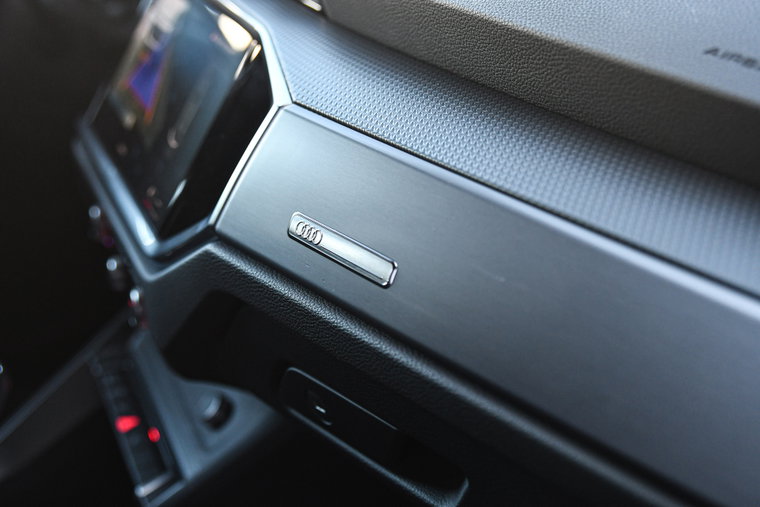 Vehicle Image 23