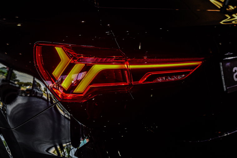 Vehicle Image 9
