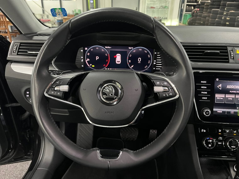 Vehicle Image 21
