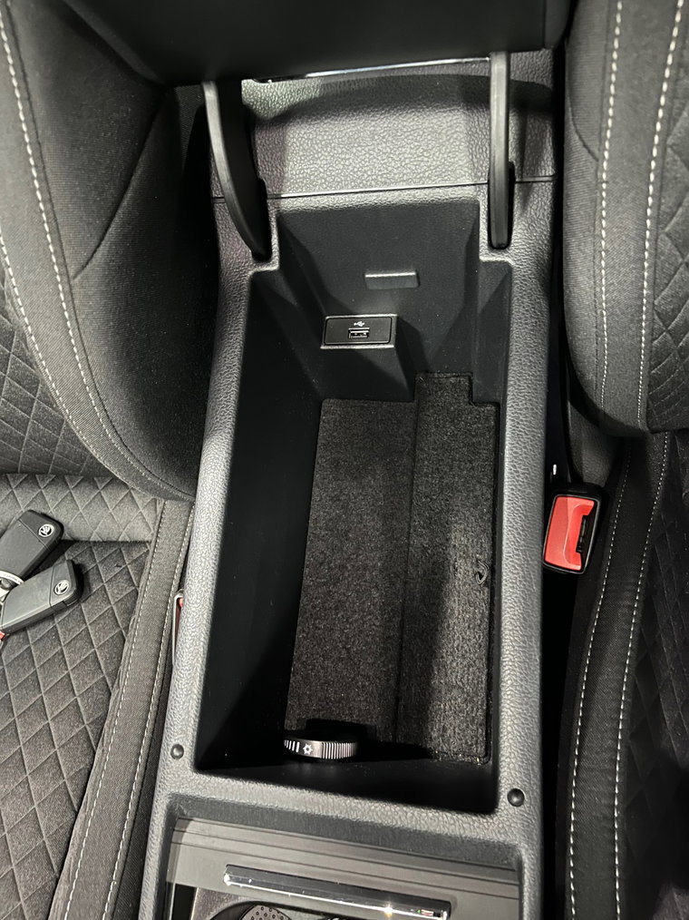 Vehicle Image 35