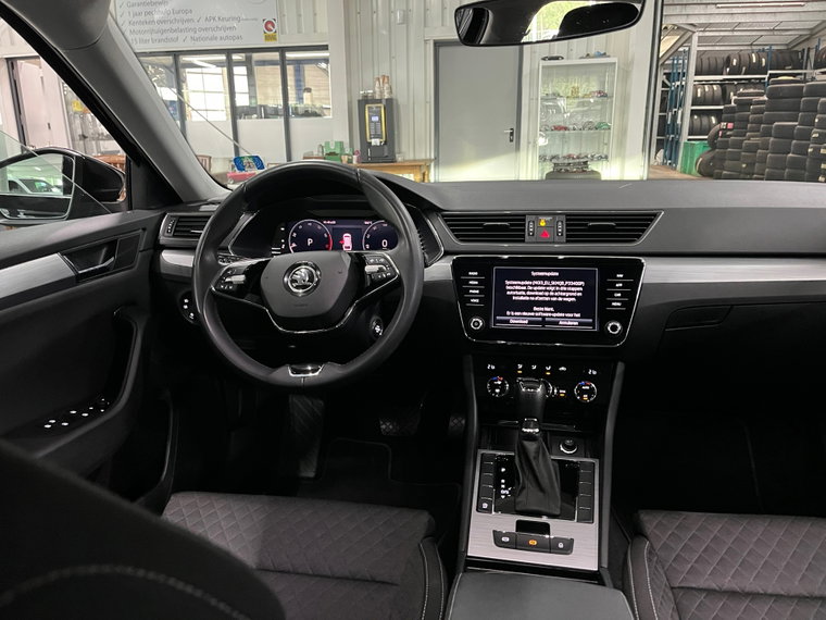 Vehicle Image 36