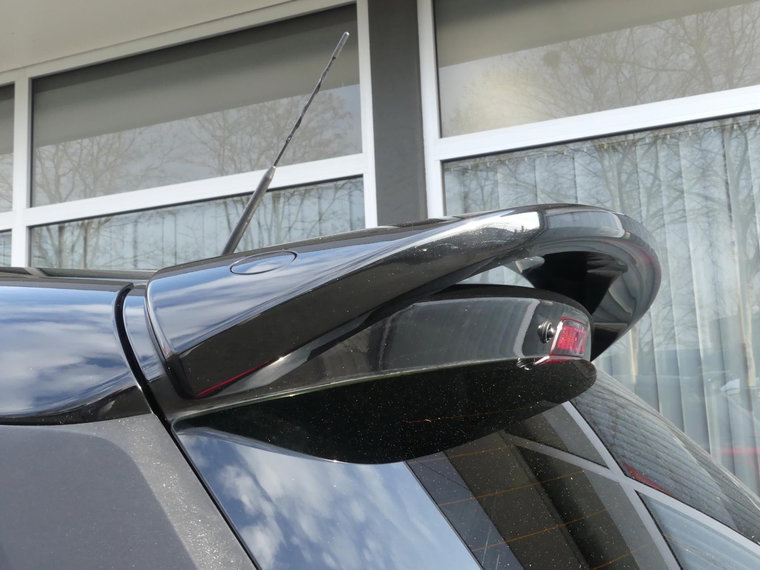 Vehicle Image 38
