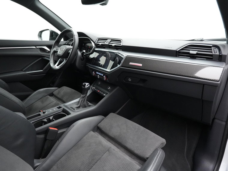 Vehicle Image 42