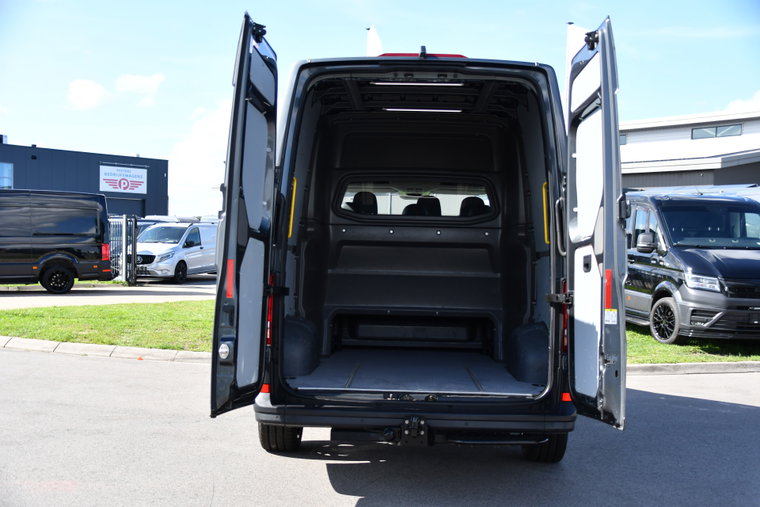 Vehicle Image 38
