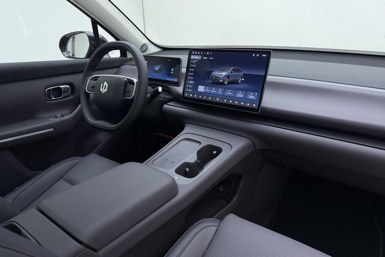 Vehicle Image 18