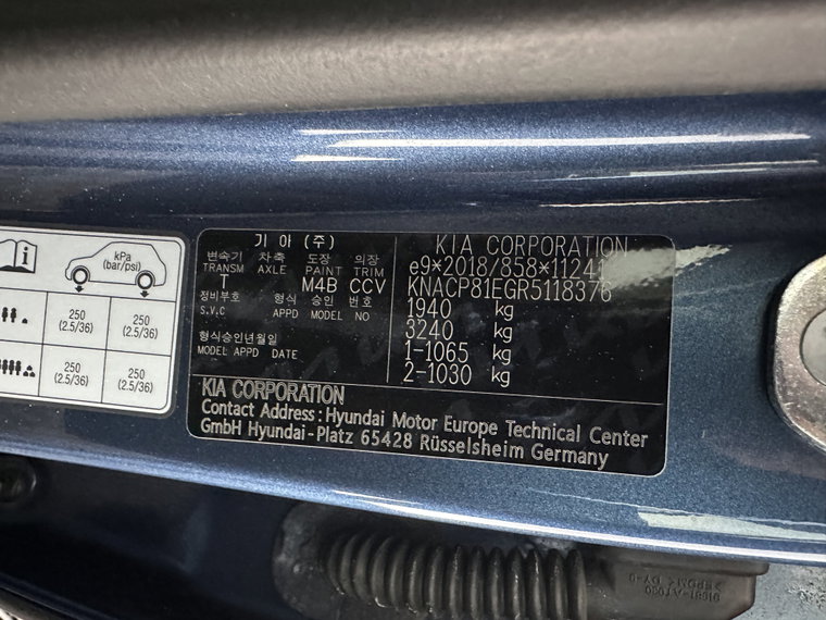 Vehicle Image 26