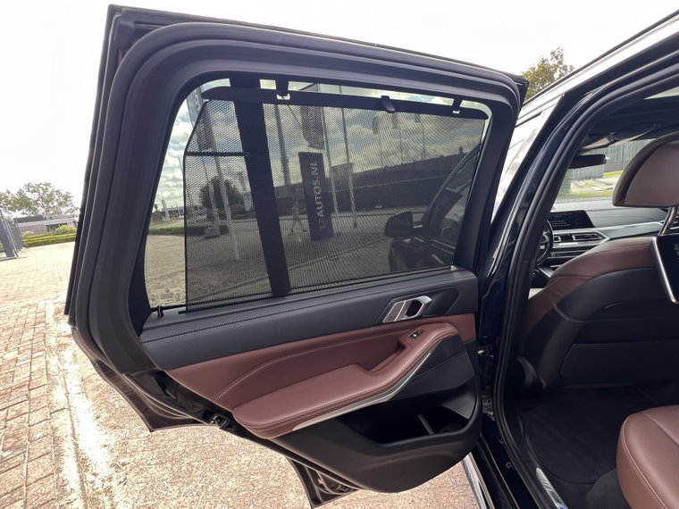 Vehicle Image 28