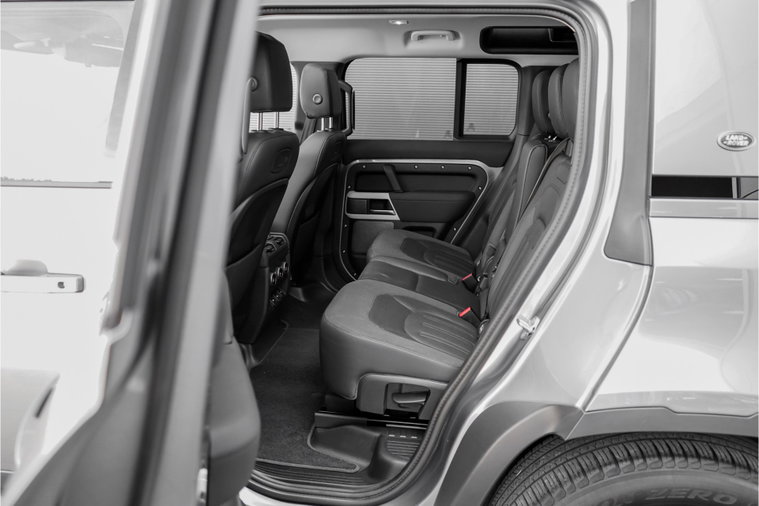 Vehicle Image 6