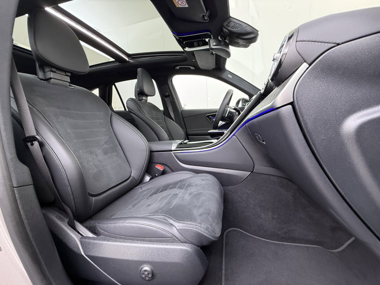 Vehicle Image 45