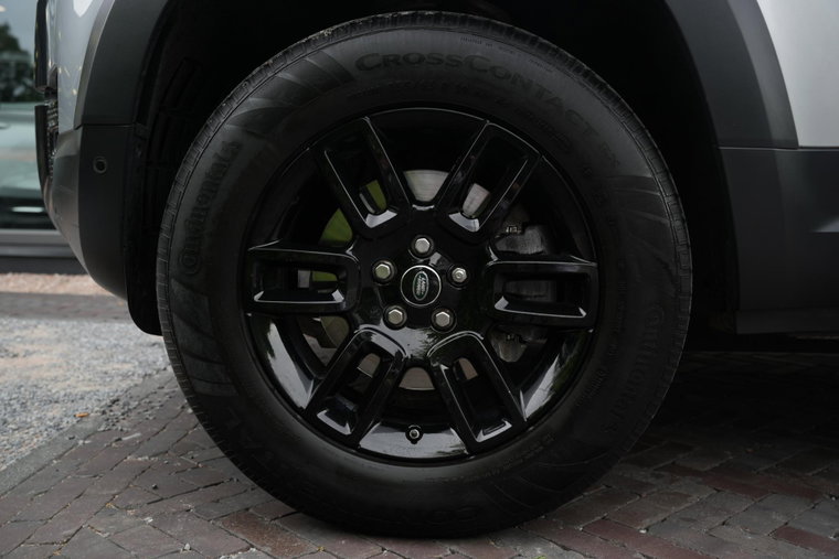 Vehicle Image 35