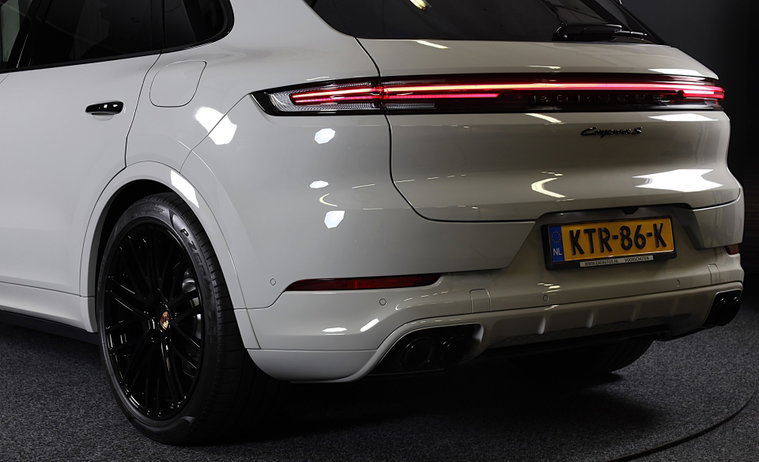 Vehicle Image 45