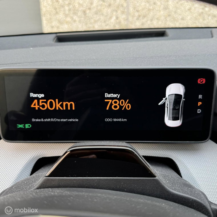 Vehicle Image 13