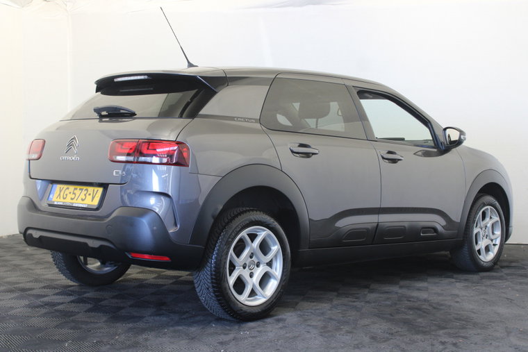 Vehicle Image 10