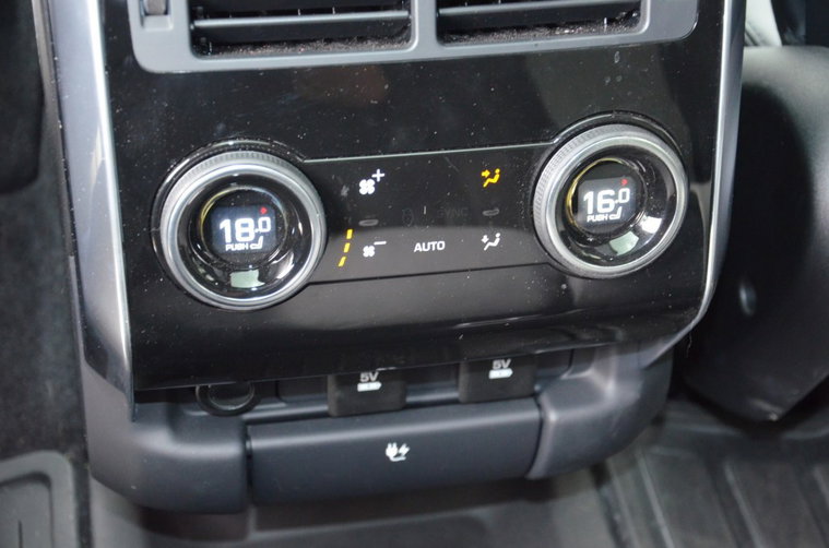 Vehicle Image 23