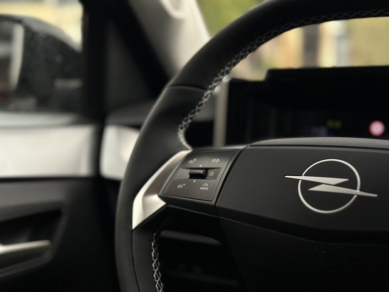 Vehicle Image 27
